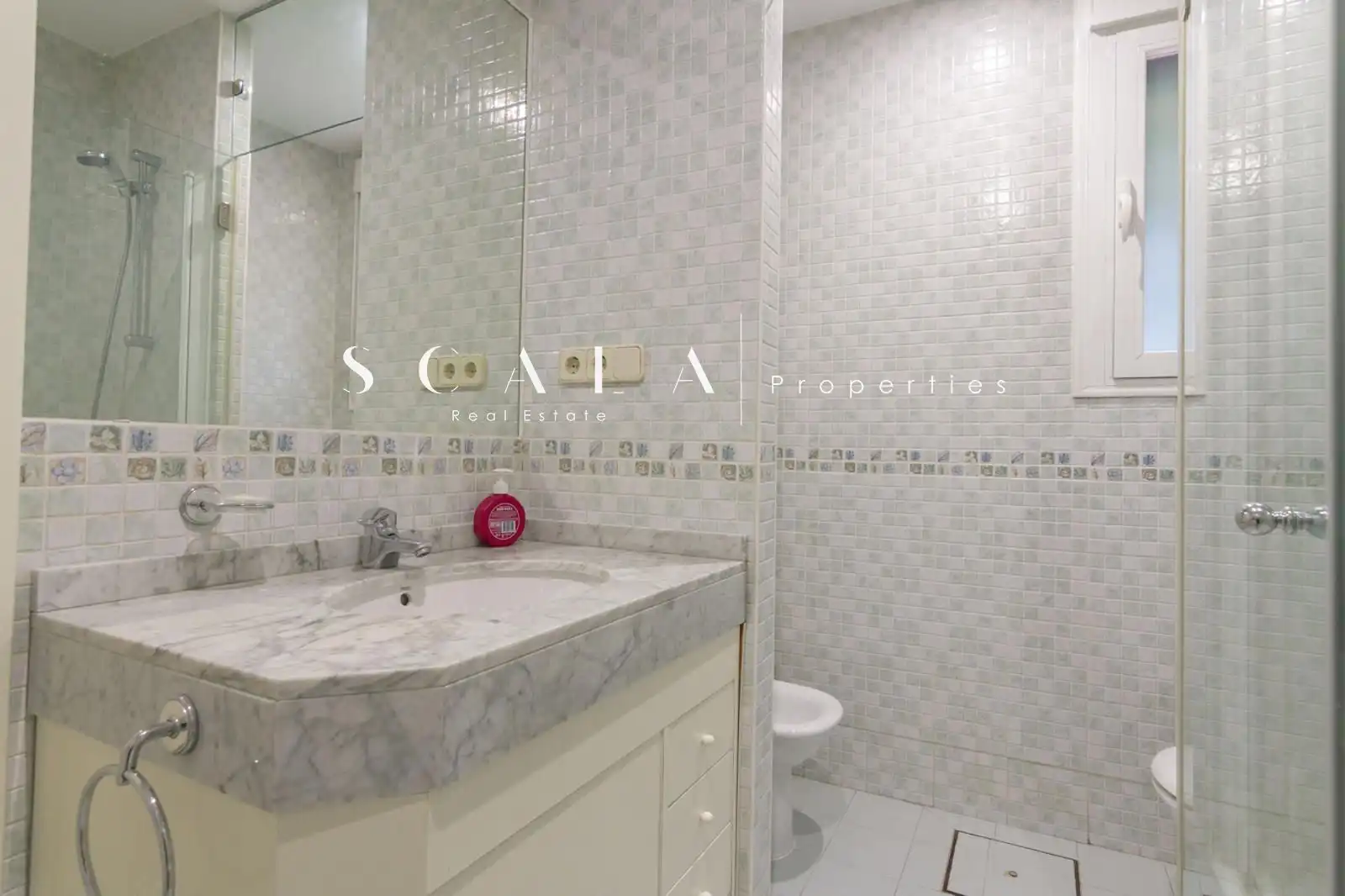 Houses for rent in SAXIFRAGA, Castilla