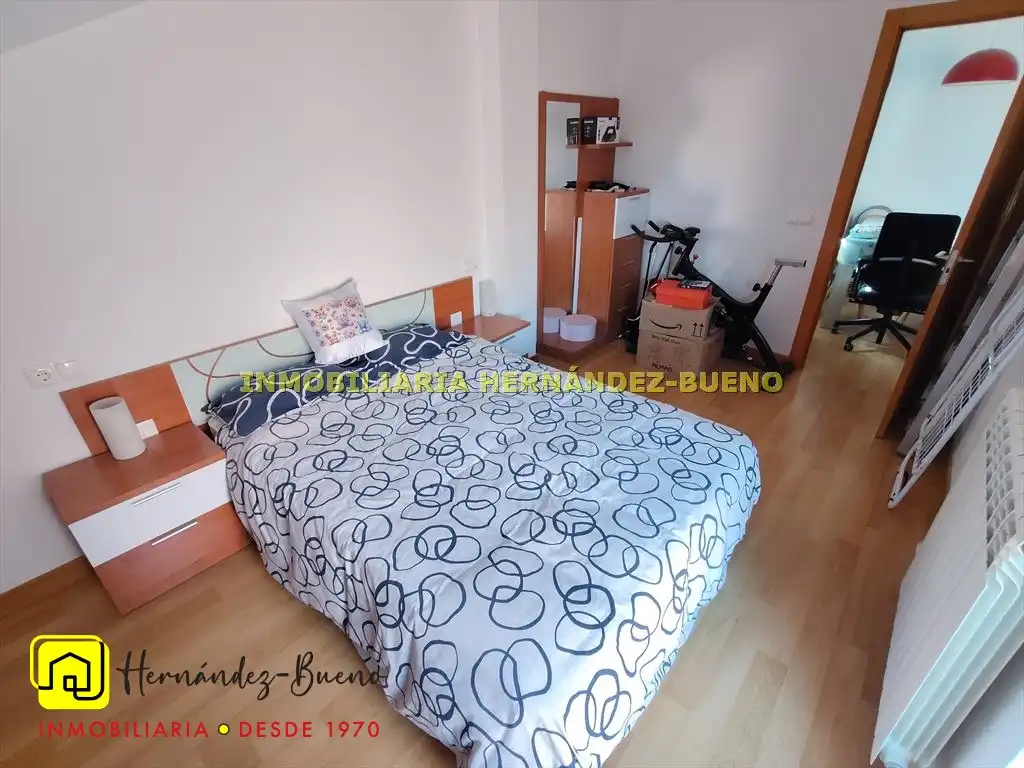 Habitación de Piso en venta en Moriscos con Calefacción y Terraza