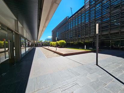 Vista exterior de Oficina en venda en Alcobendas amb Aire condicionat