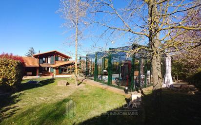 Garden of House or chalet for sale in Seva  with Air Conditioner, Heating and Parquet flooring