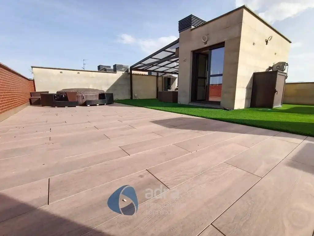 Terraza de Ático en venta en  Logroño con Aire acondicionado, Calefacción y Terraza