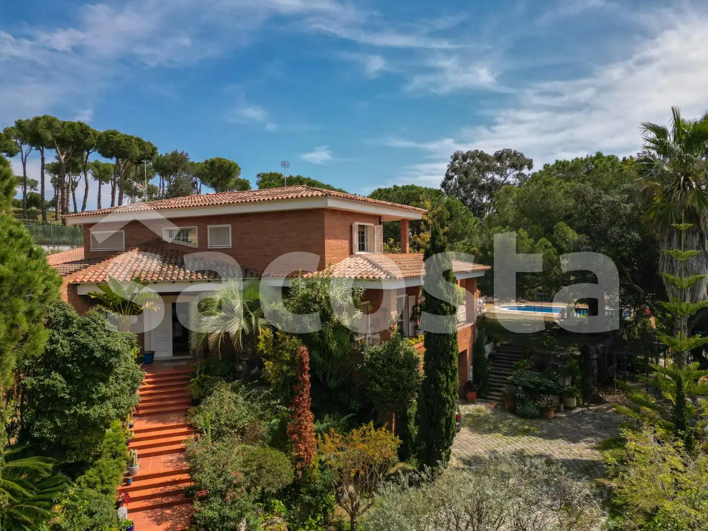 Vista exterior de Casa o xalet en venda en Lloret de Mar amb Calefacció, Jardí privat i Parquet