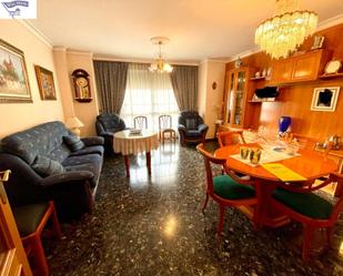 Sala d'estar de Apartament en venda en  Albacete Capital