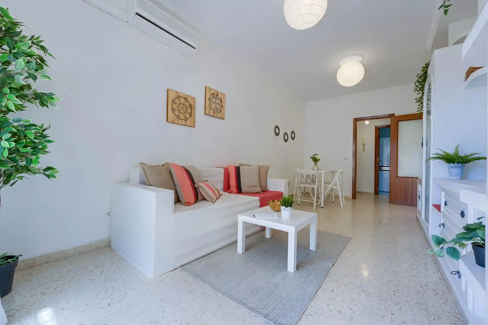 Sala d'estar de Pis en venda en Sevilla amb Aire condicionat, Terrassa i Piscina comunitària