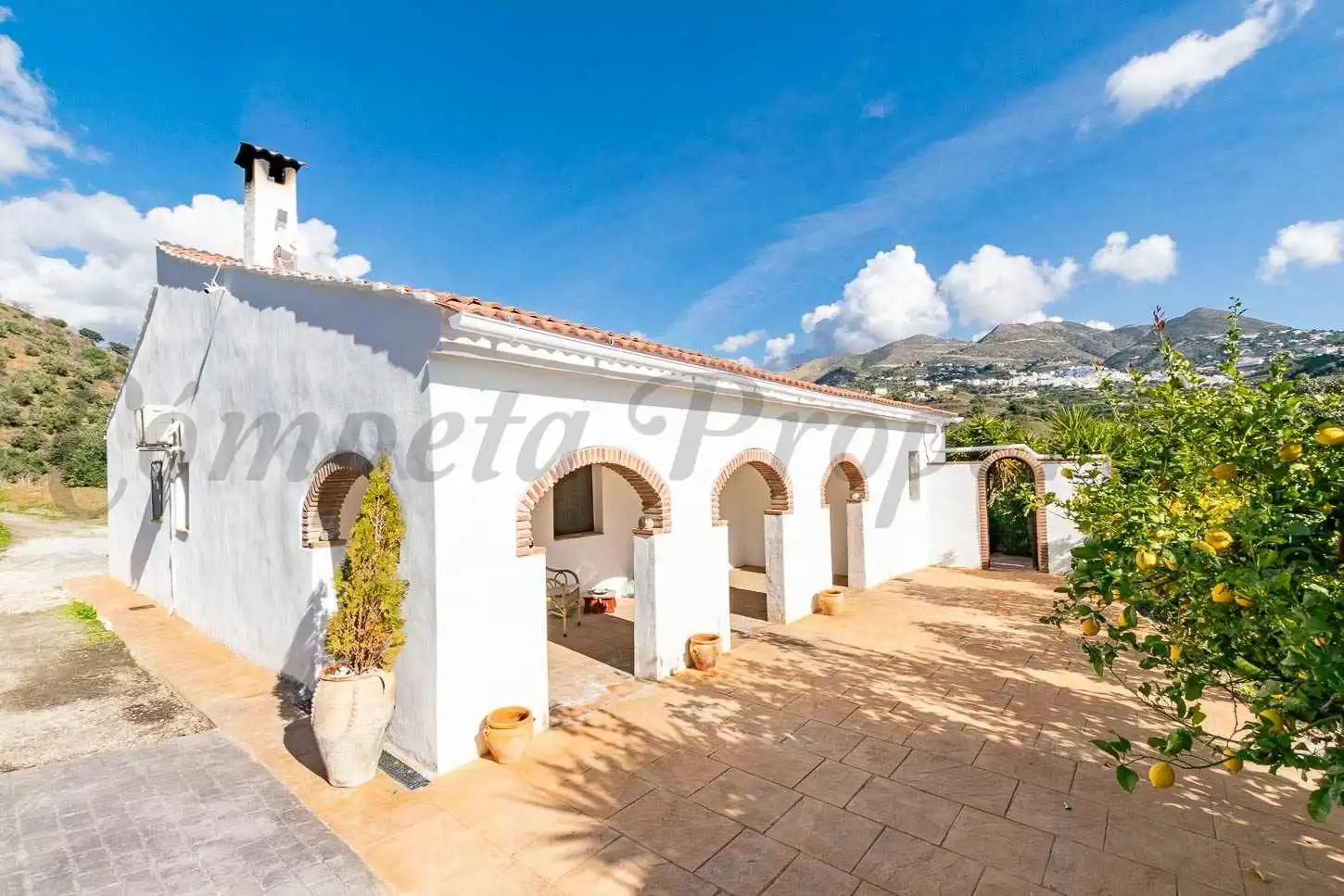 Casa amb jardí en venda a Árchez, imagen 3