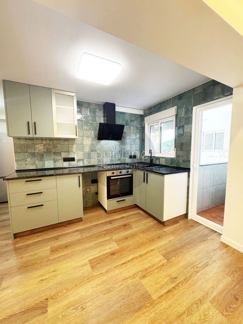 Kitchen of Flat for sale in Burjassot  with Air Conditioner and Balcony