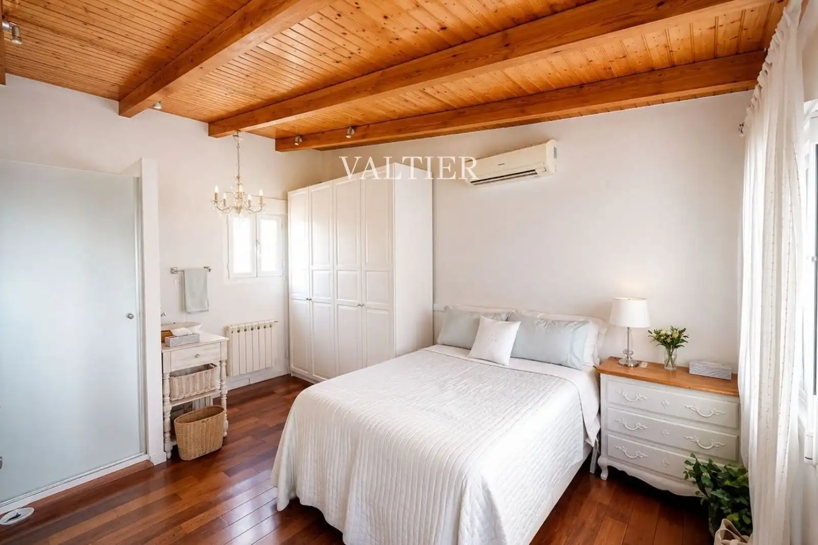 Habitación de Ático de alquiler en Madrid con Aire acondicionado, Terraza y Amueblado