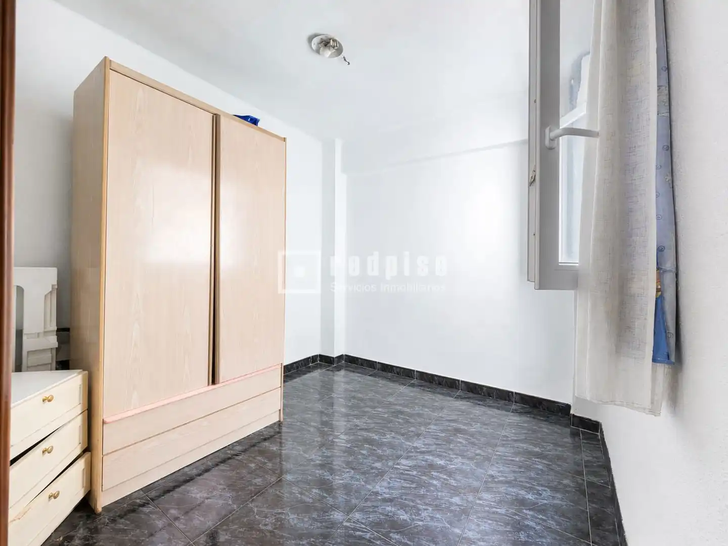 Habitación de Piso en venta en Xirivella con Aire acondicionado y Amueblado