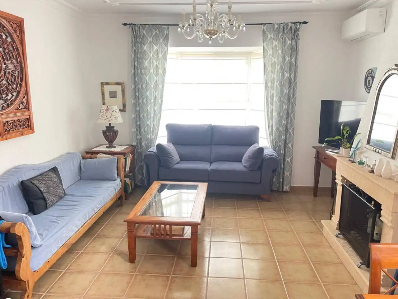 Sala d'estar de Casa o xalet en venda en Chiclana de la Frontera amb Aire condicionat, Jardí privat i Piscina