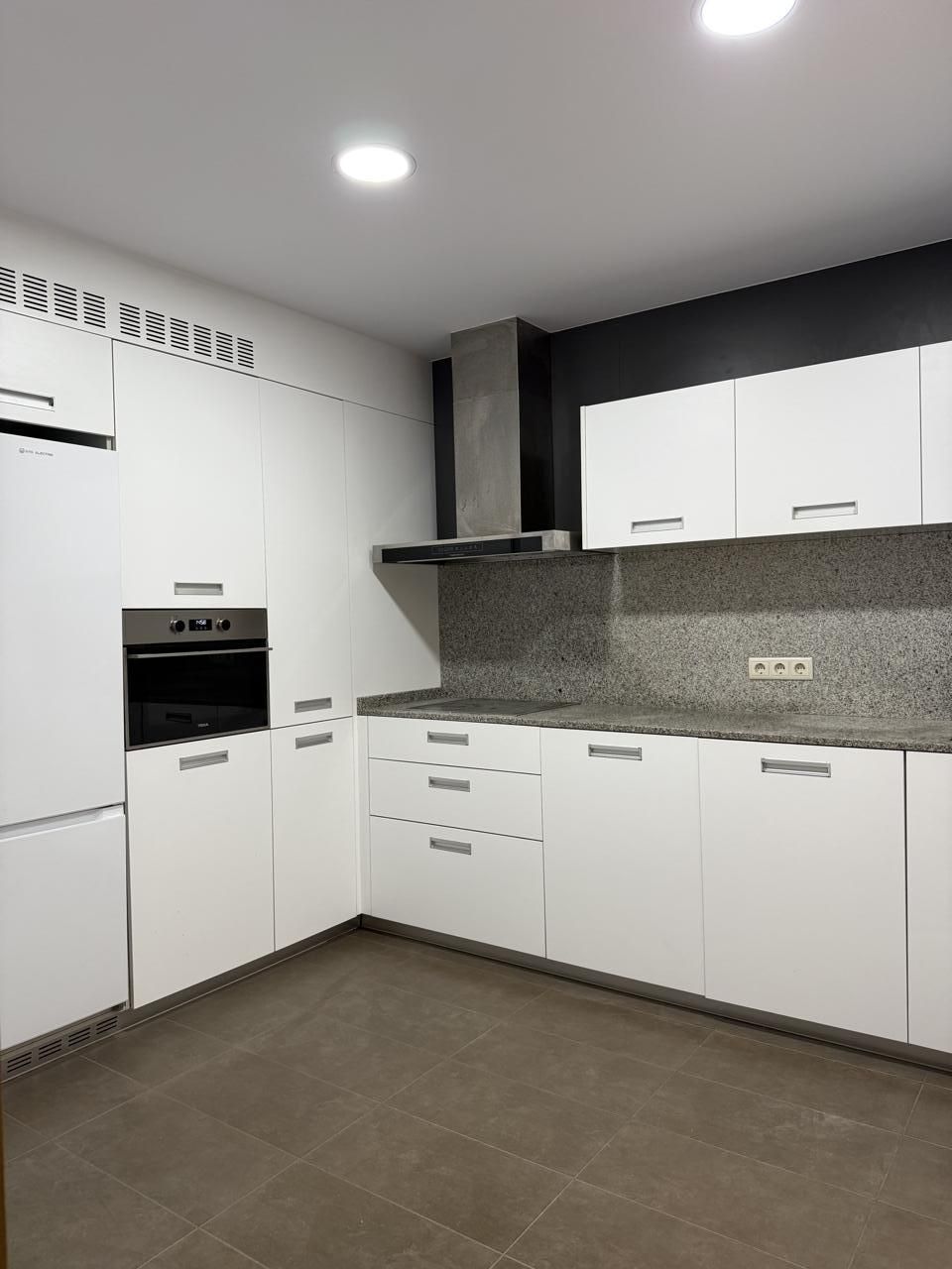 Cocina de Piso en venta en A Pobra do Caramiñal con Calefacción y Trastero