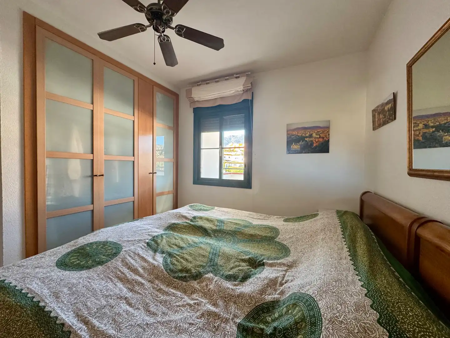 Dormitori de Apartament en venda en Benalmádena amb Aire condicionat, Terrassa i Moblat