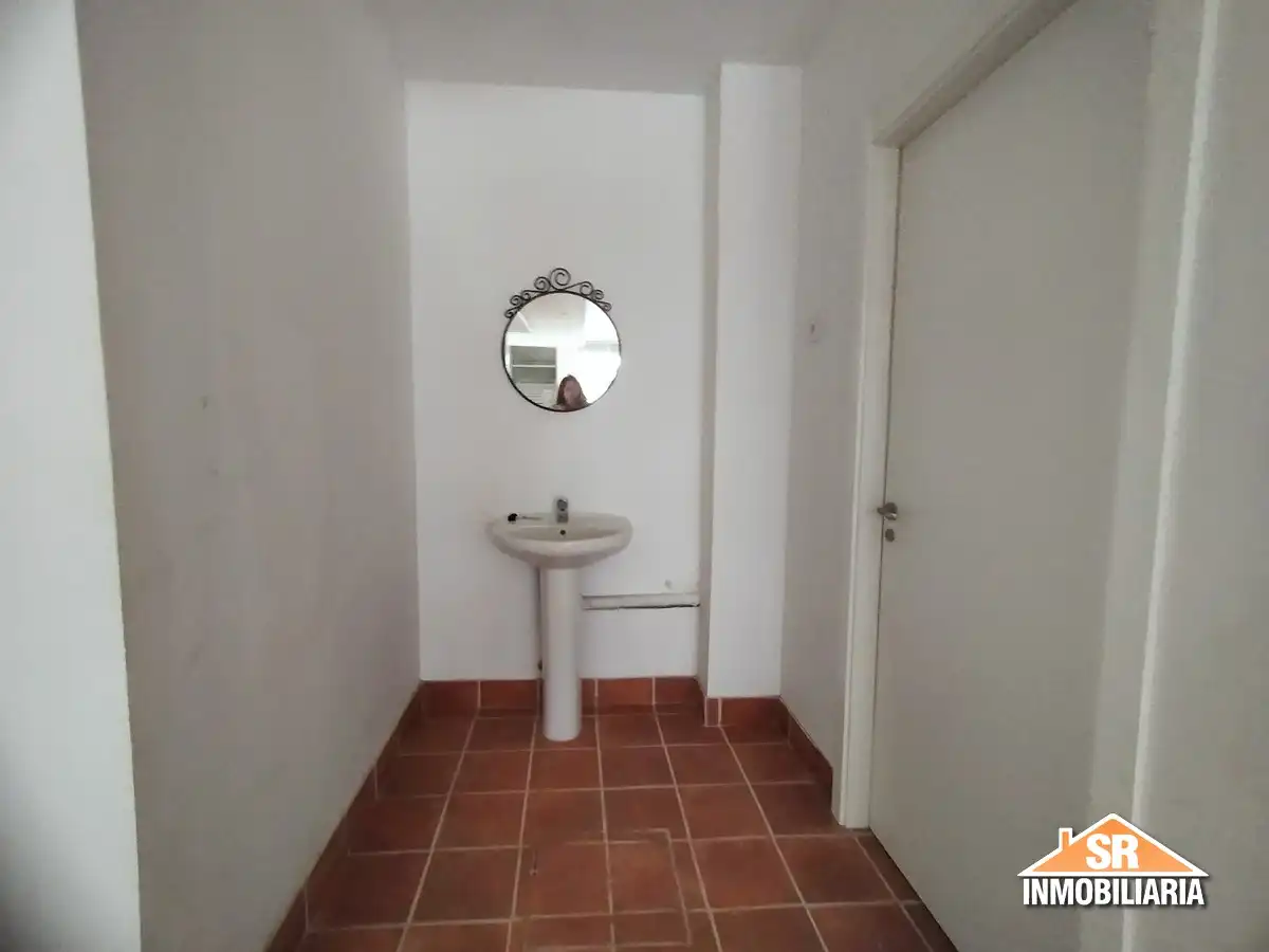 Baño de Local de alquiler en A Coruña Capital 