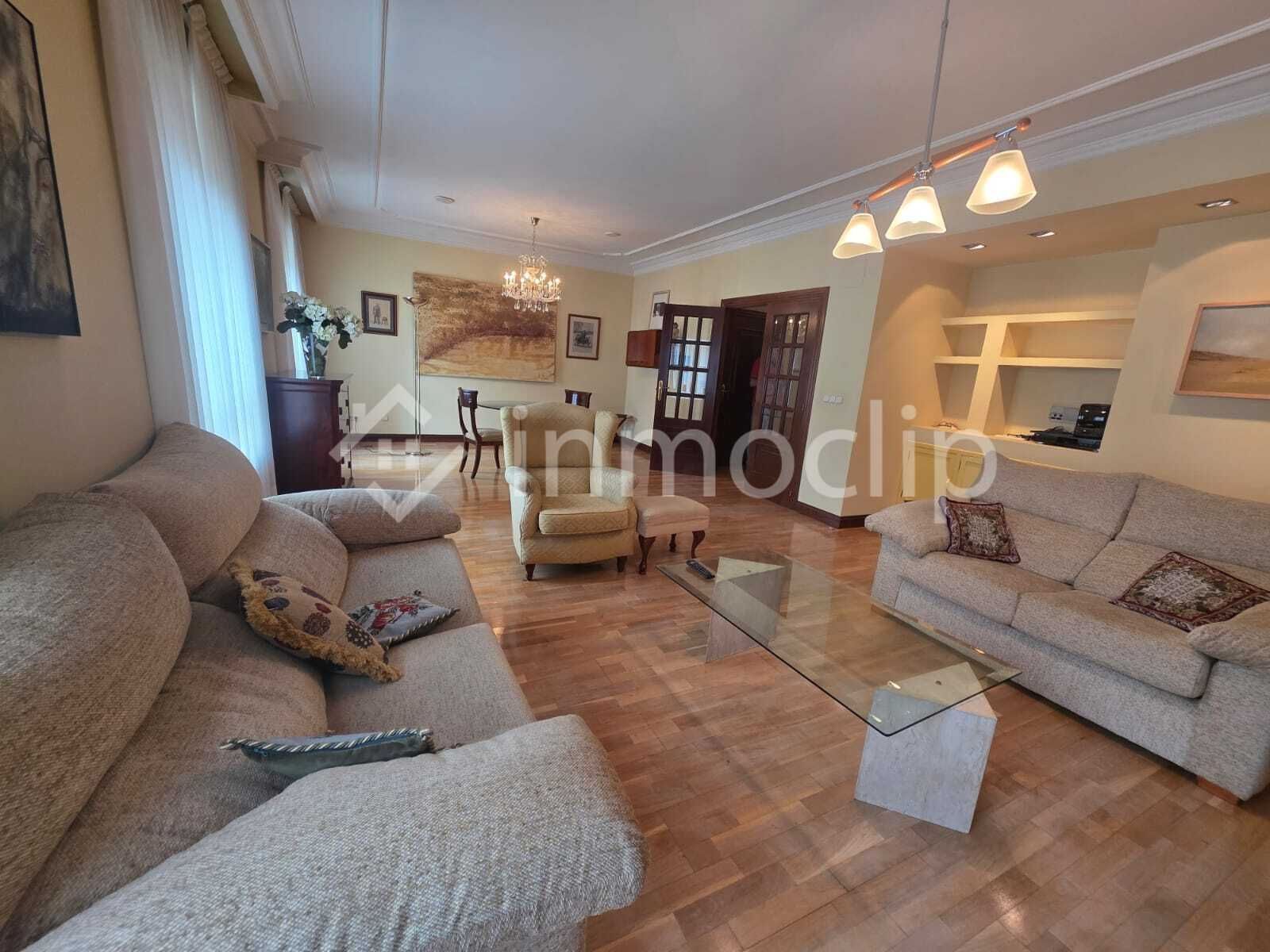 Living room of Flat for sale in Salamanca Capital  with Heating