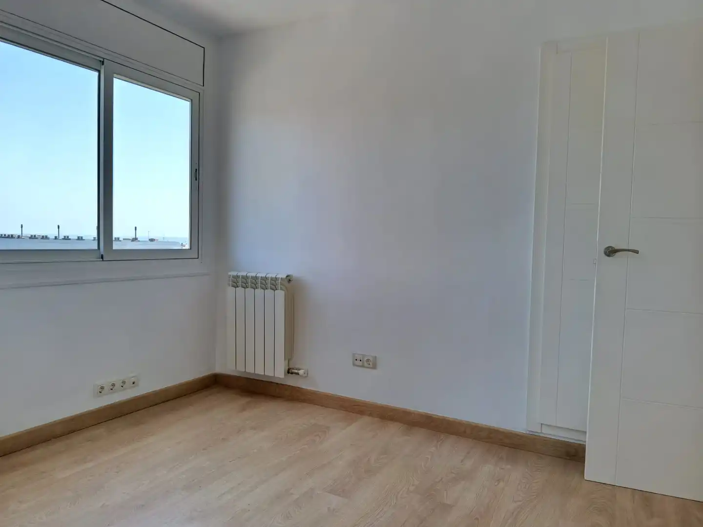 Habitación de Piso en venta en Badalona con Aire acondicionado, Calefacción y Parquet