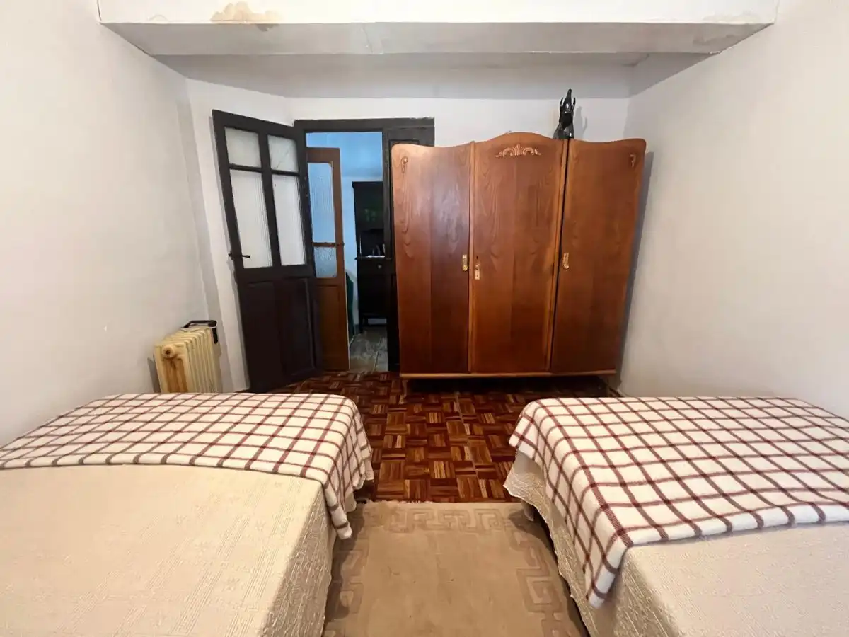 Habitación de Casa o chalet en venta en Salas con Calefacción y Trastero
