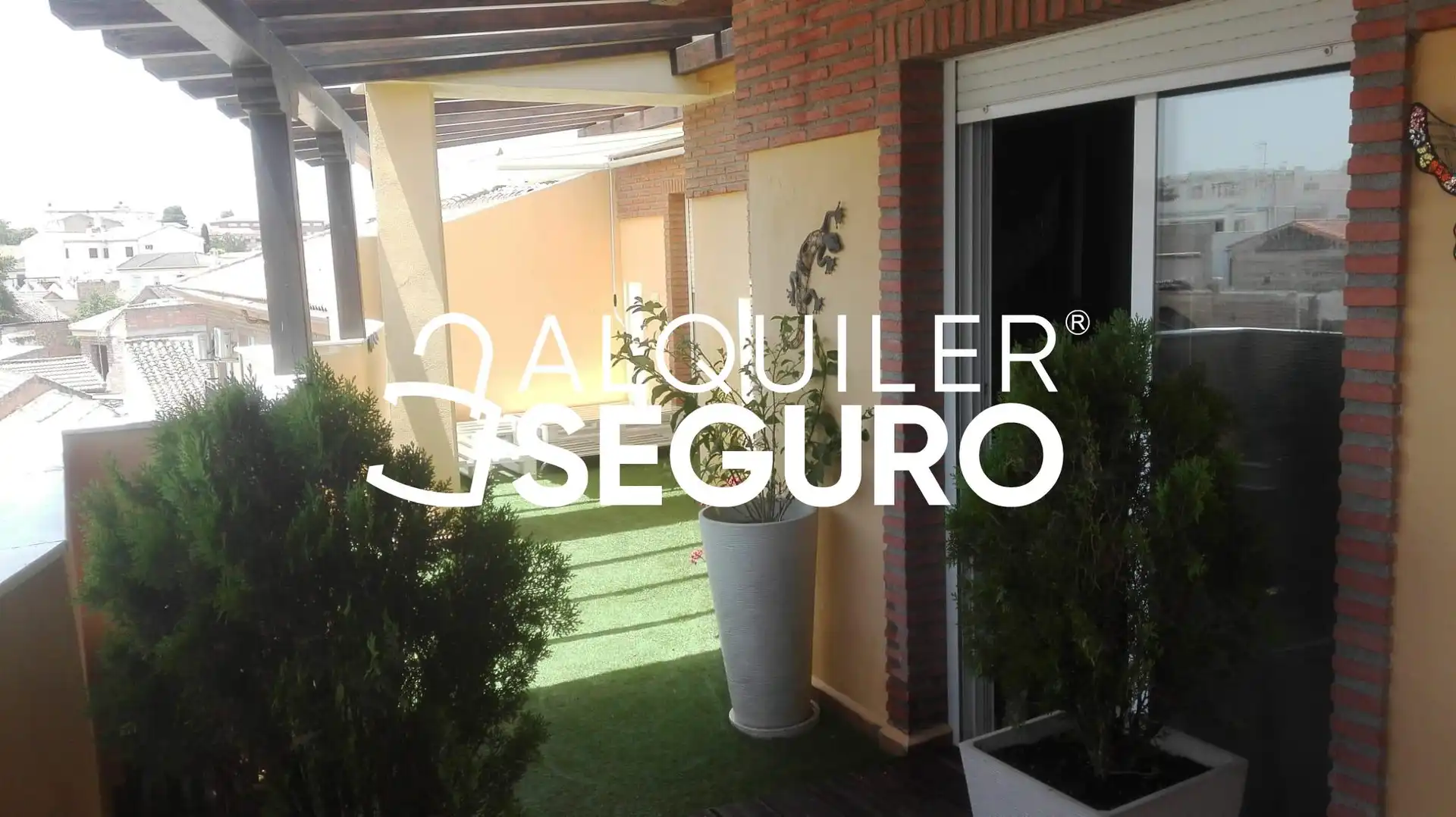 Terraza de Ático de alquiler en Las Gabias con Calefacción y Amueblado