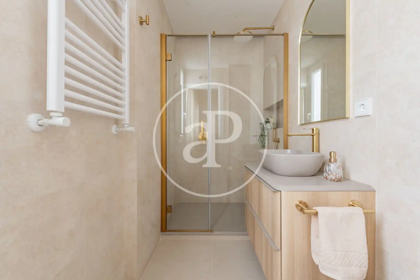 Bathroom of Attic for sale in Madrid  with Air Conditioner, Heating and Terrace