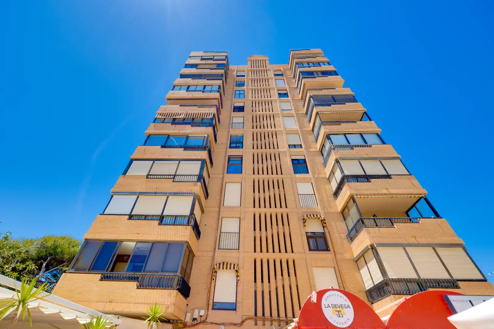 Vista exterior de Piso en venta en El Campello con Terraza