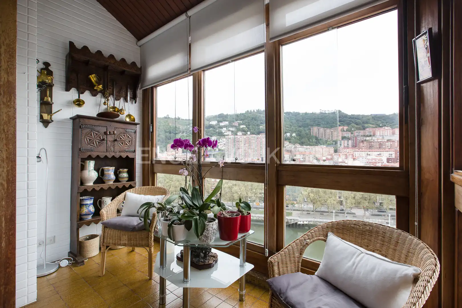 Sala de estar de Ático en venta en Bilbao  con Calefacción, Parquet y Terraza