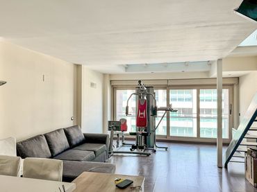 Loft con ascensor en venta en Calle de Cronos 24