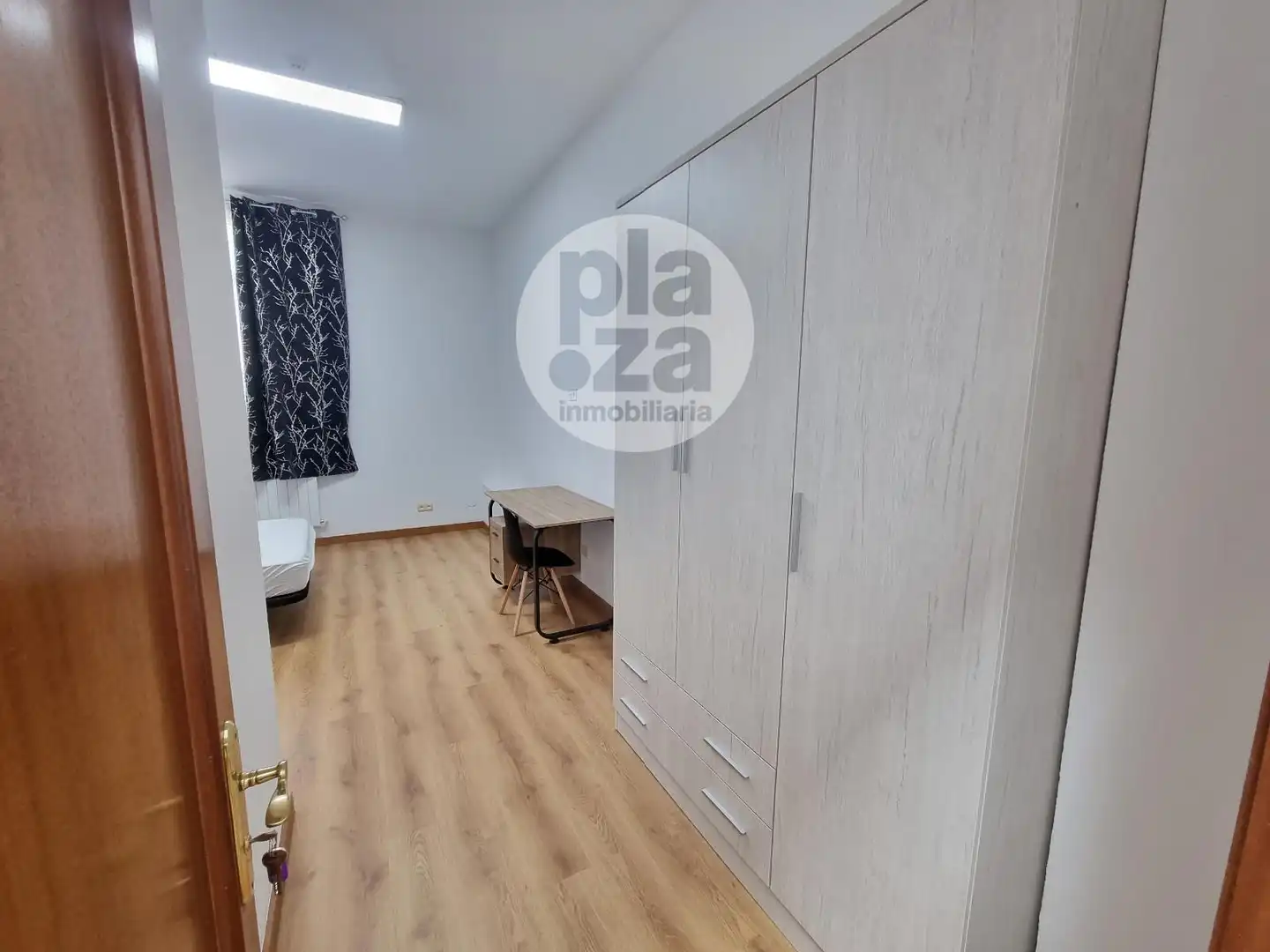 Bedroom of Flat for rent in Burgos  with Heating, Furnished and Internet