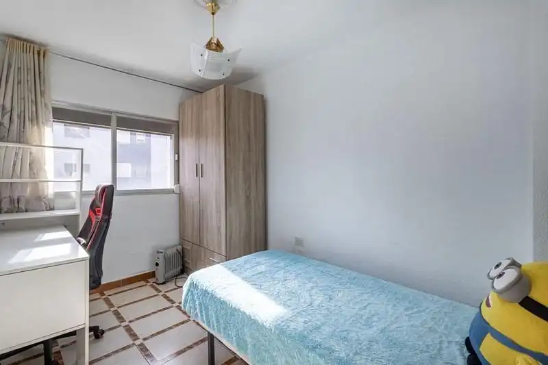 Habitación de Piso en venta en Granada con Terraza