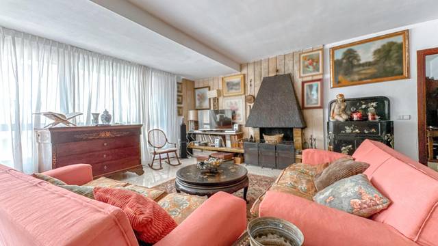 Piso en Venta en Plaça dels Patins