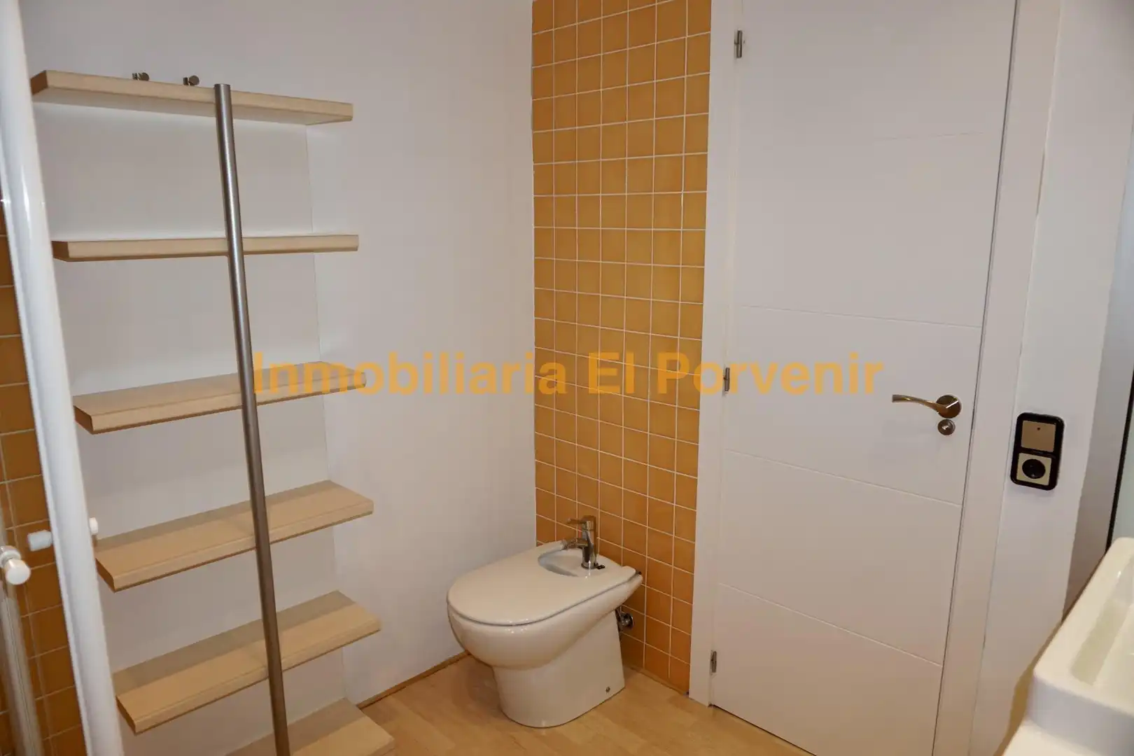 Piso de alquiler en Torrent con Calefacción, Terraza y Balcón