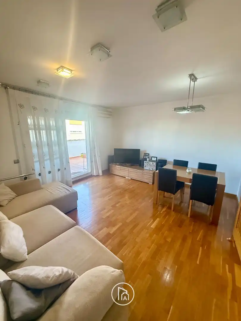 Sala de estar de Ático en venta en Paterna con Parquet, Terraza y Trastero