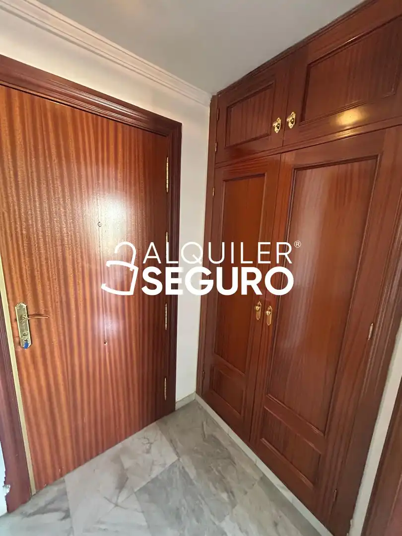 Flat for rent in Granada  with Air Conditioner and Furnished