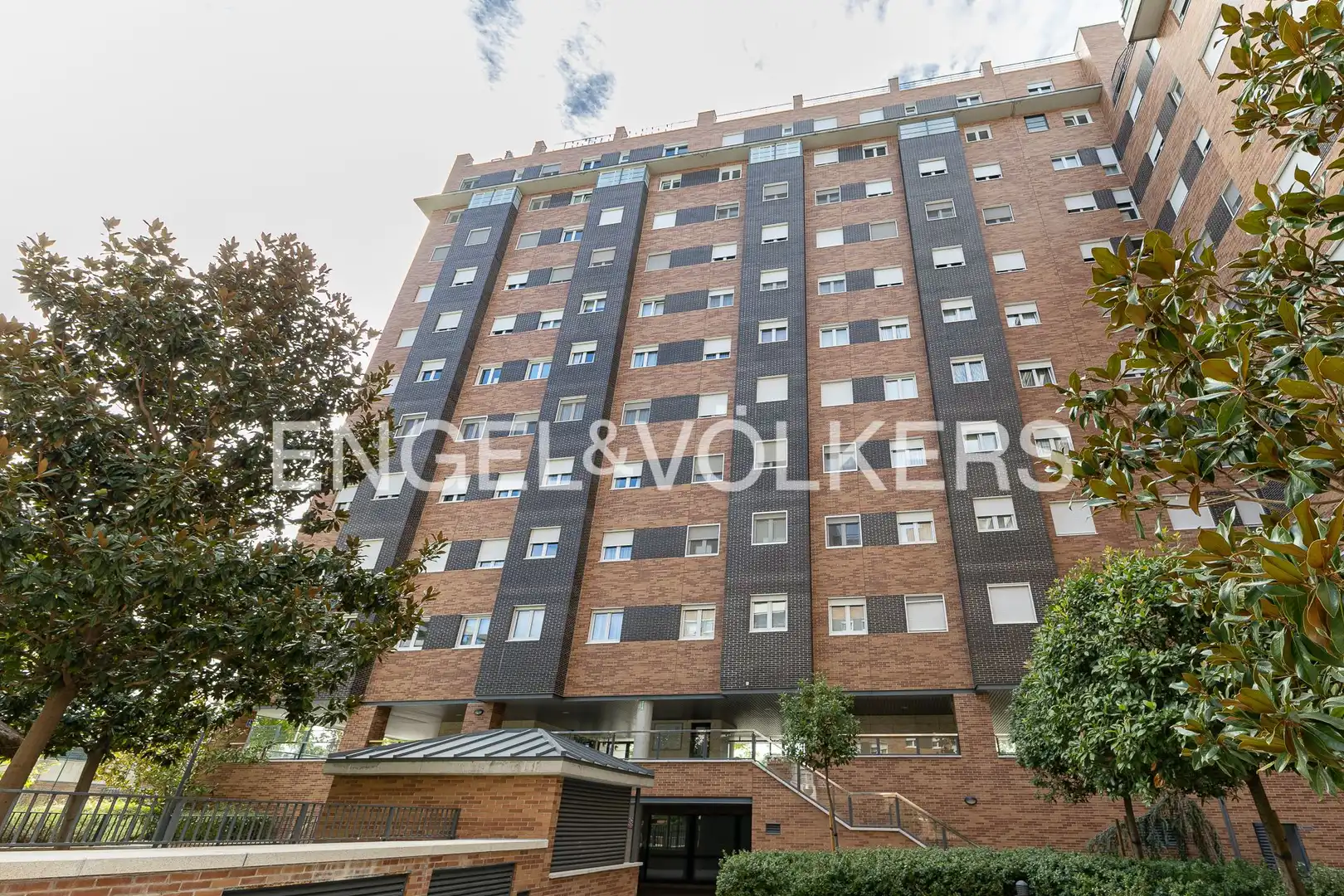 Exterior view of Flat for rent in Hortaleza
