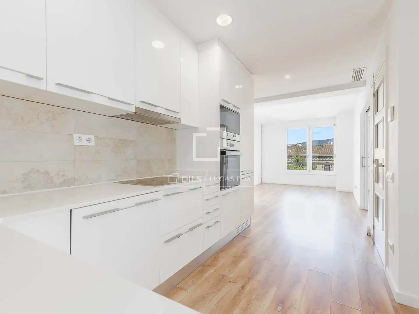 Vista exterior de Piso en venta en Barcelona con Aire acondicionado y Calefacción
