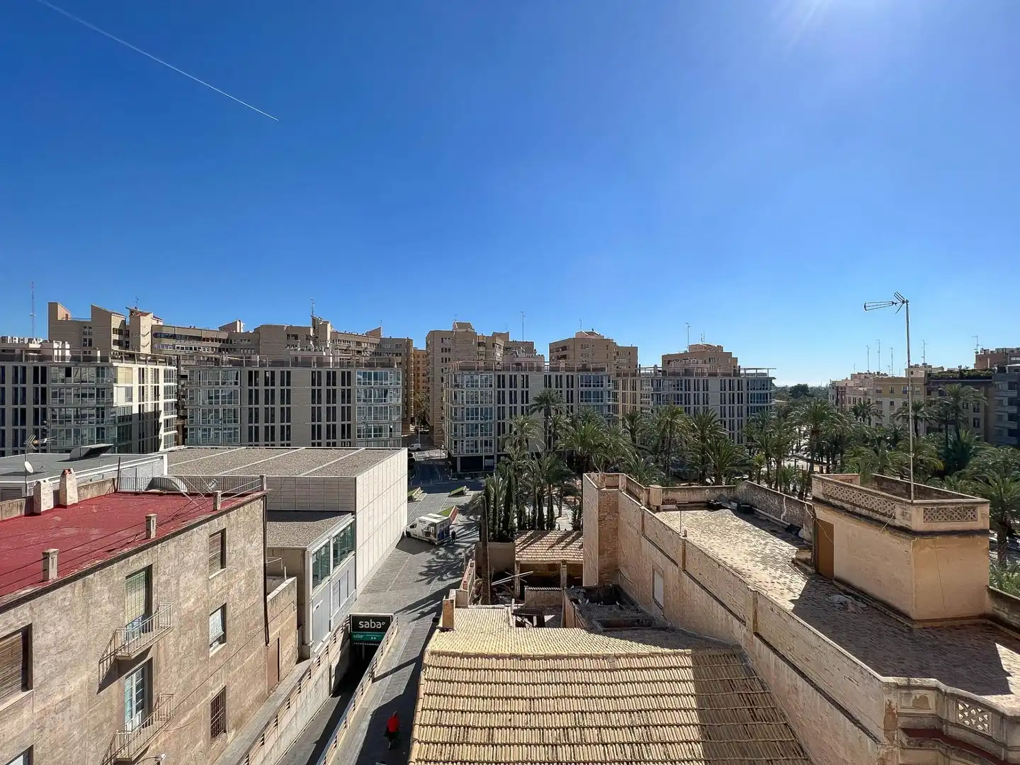 Vista exterior de Àtic de lloguer en Elche / Elx amb Aire condicionat, Parquet i Terrassa
