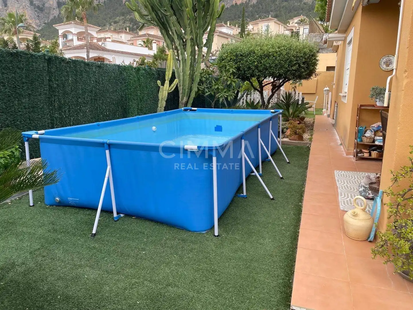Piscina de Casa o chalet en venta en Polop con Jardín privado y Piscina comunitaria