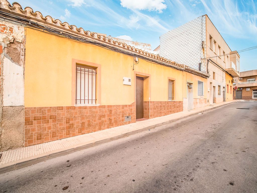 Vista exterior de Casa adosada en venda en La Unión