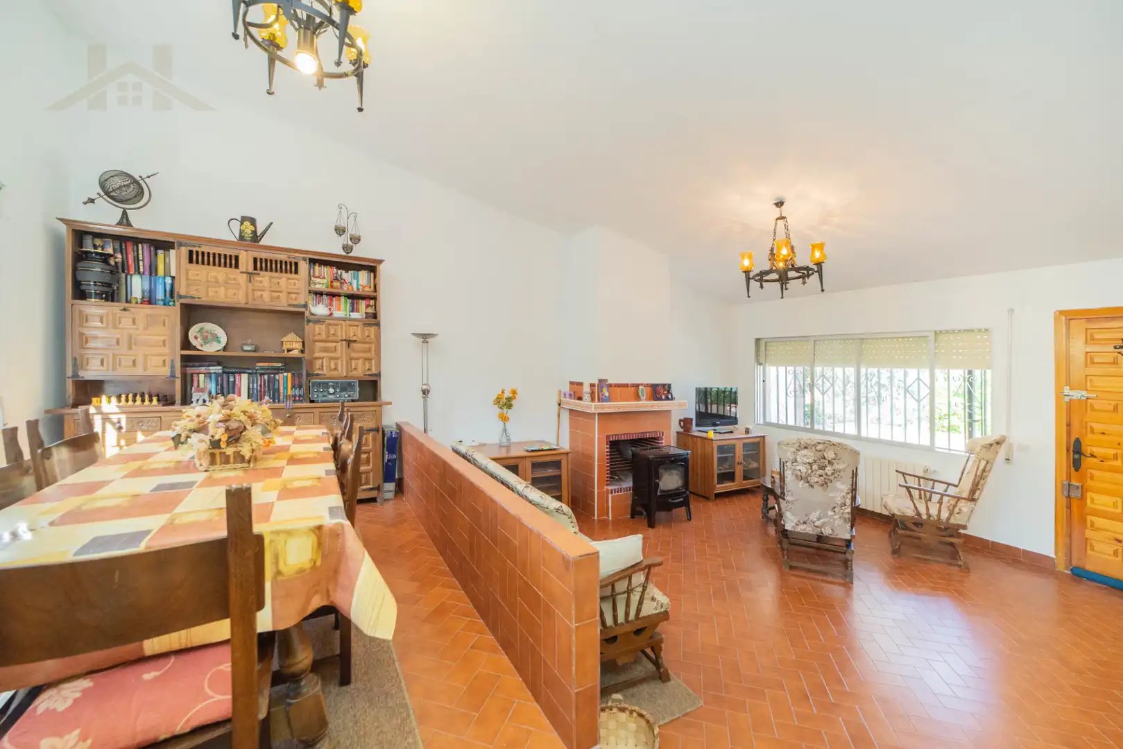 Living room of Houses for sale in Navahondilla  with Heating, Private garden and Terrace