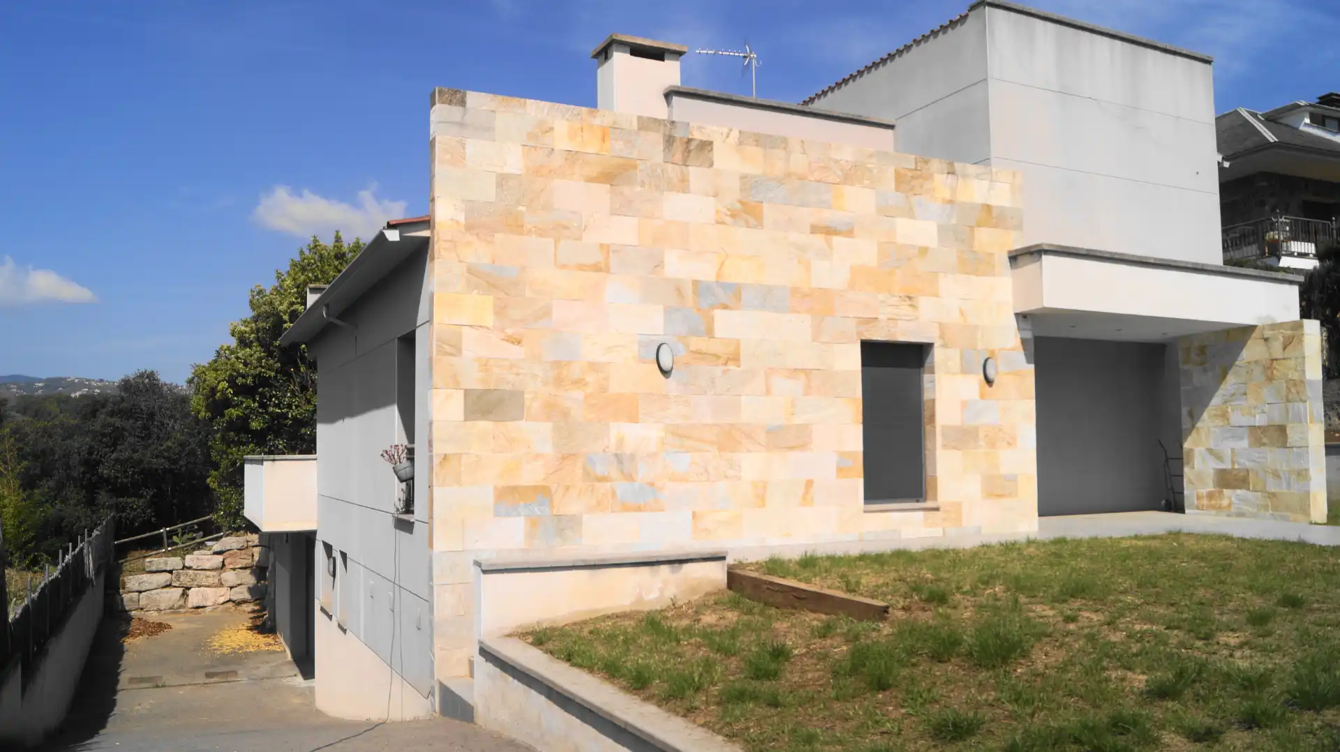 Exterior view of Houses for rent in Bigues i Riells del Fai  with Air Conditioner, Heating and Private garden