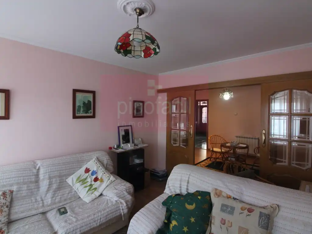 Sala d'estar de Casa o xalet en venda en Lugo amb Terrassa