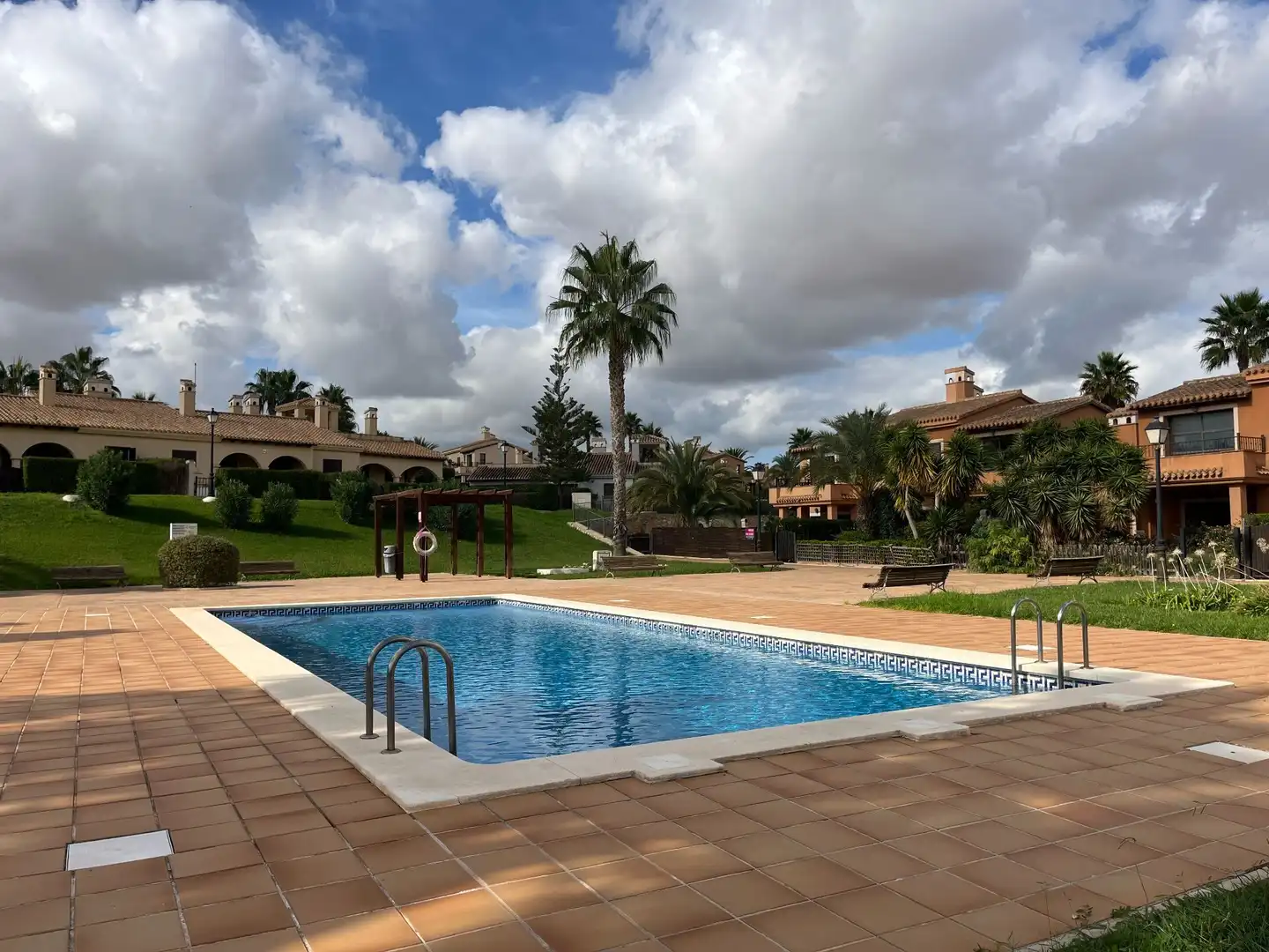 Piscina de Casa adosada en venda en Fuente Álamo de Murcia amb Aire condicionat, Jardí privat i Terrassa