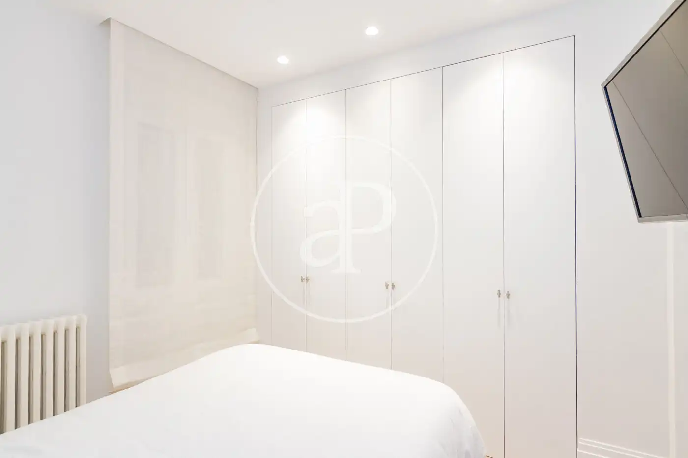 Schlafzimmer von Wohnung zum Verkauf in Madrid mit Klimaanlage, Heizung und Balkon