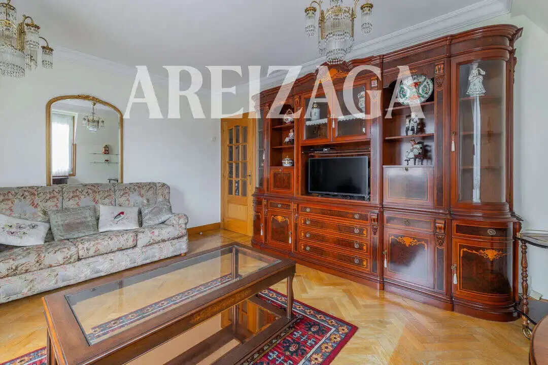 Sala de estar de Piso en venta en Donostia - San Sebastián  con Calefacción, Terraza y Balcón