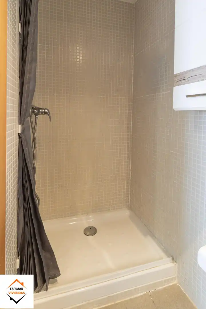 Bathroom of Apartments for sale in Zaragoza