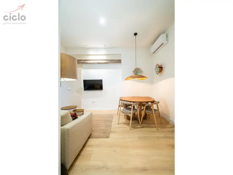 Piso de alquiler en Sevilla con Terraza, Piscina y Amueblado