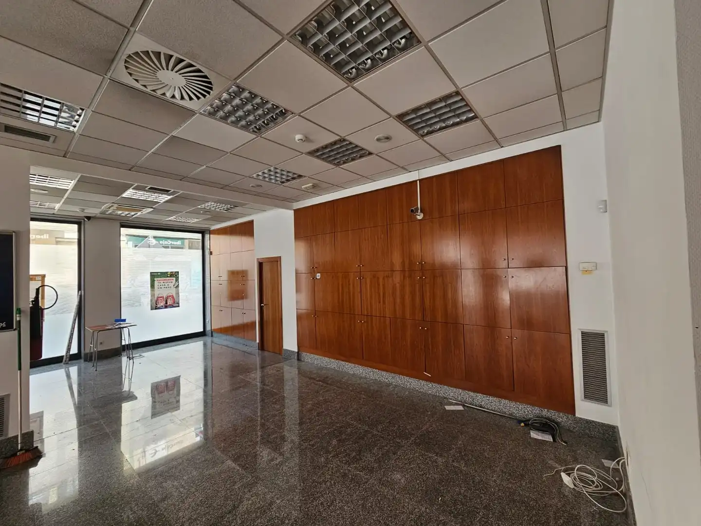Local commercial à vendre à C/ Condado de Treviño, imagen 5