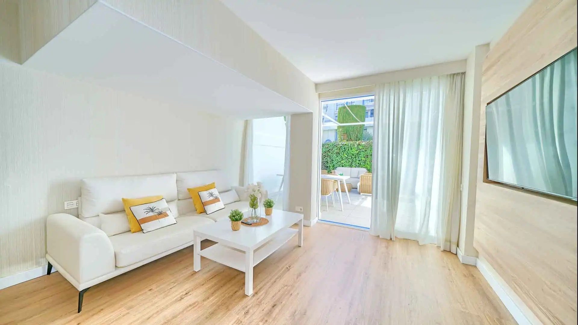 Sala de estar de Planta baja en venta en Marbella con Aire acondicionado, Terraza y Trastero