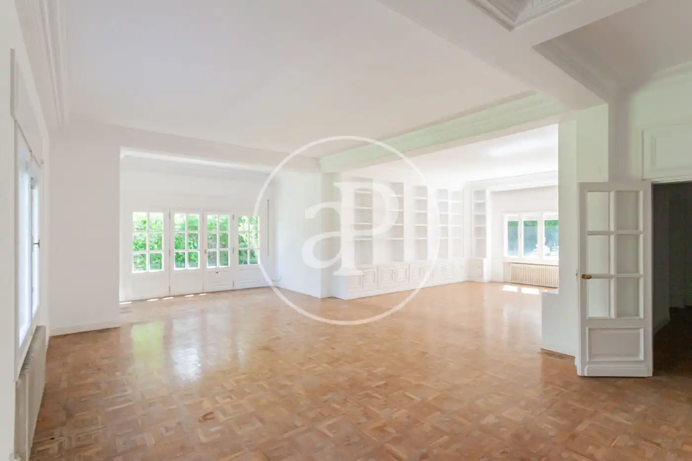 Living room of Houses for sale in Villanueva de la Cañada  with Air Conditioner, Heating and Private garden