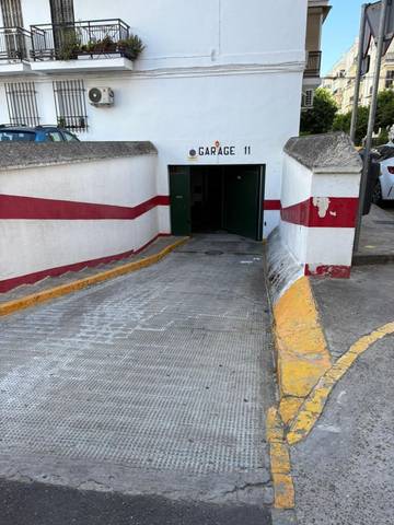 Garaje en Venta en Calle Fray Tomás de Berlanga en Triana Oeste
