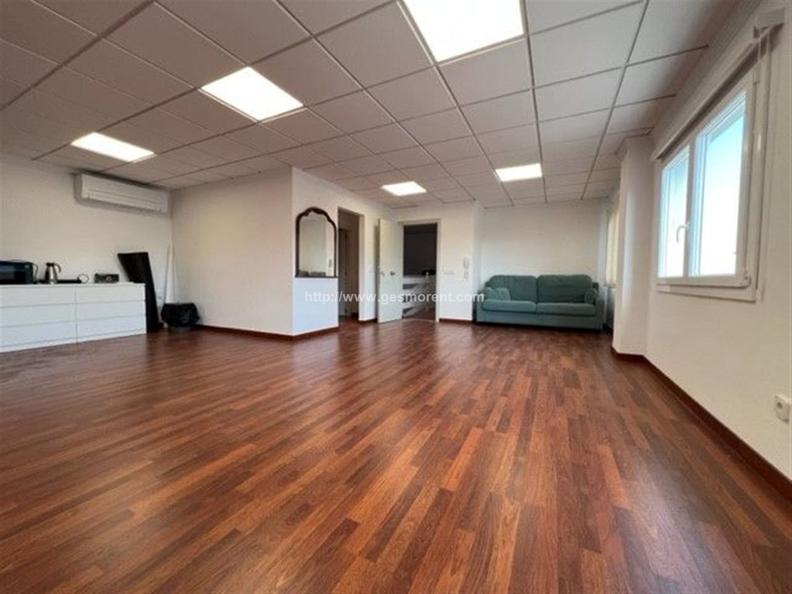 Office to rent in Calvià  with Heating