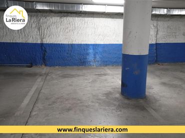 Individual en venda a Calle DOEDES 63