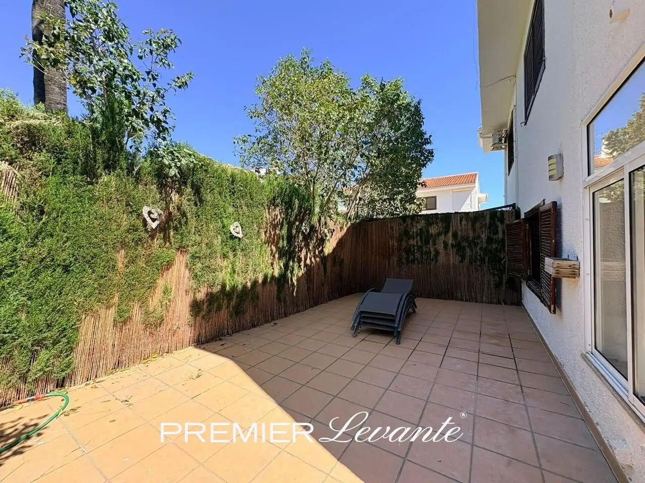 Reihenhaus mit Terrasse zum Verkauf in Escandinavia - Cautivador, imagen 2
